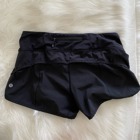 SOLD: lululemon speed up short 2.5” - Picture 3 of 5
